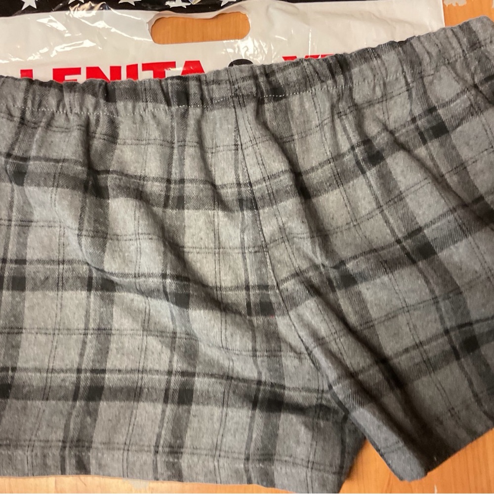 New Zealand Laundry Flannel Shorts Large